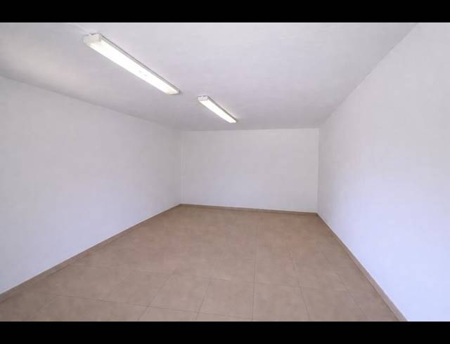 BUSINESS PROPERTY TO RENT IN LAWRENCE ROCKS